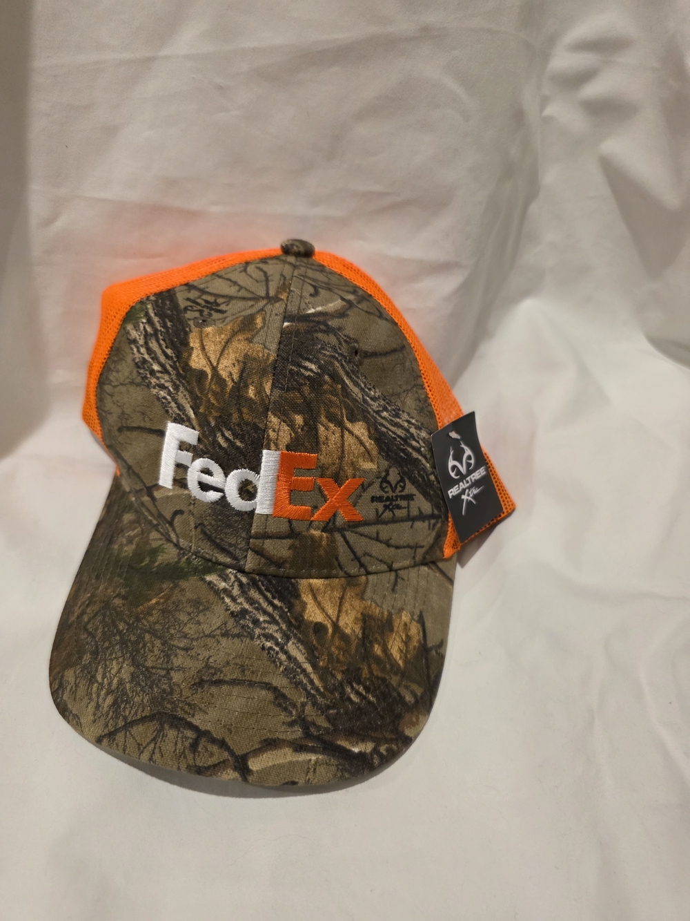 FedEx Camouflage Hat Realtree Cap Adjustable  NWT Orange One size